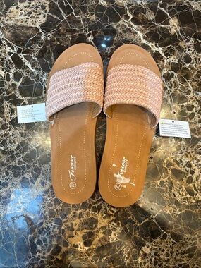 Forever Comfort Blush Braided Slide Sandals. Size 7.5  NWT